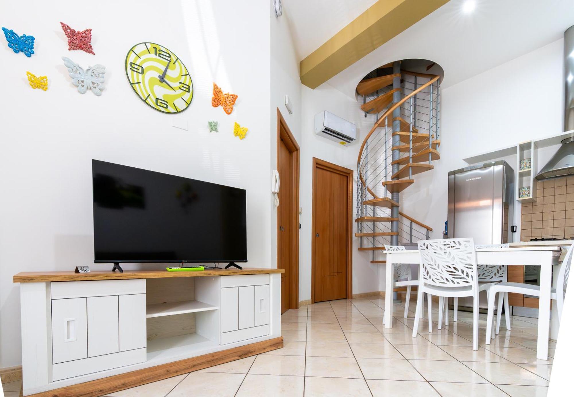 Casa Vacanze Ines Latiano Exterior photo